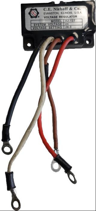 Regler für Lichtmaschinen C.E. Niehoff A2-137 28 Volt Original Niehoff